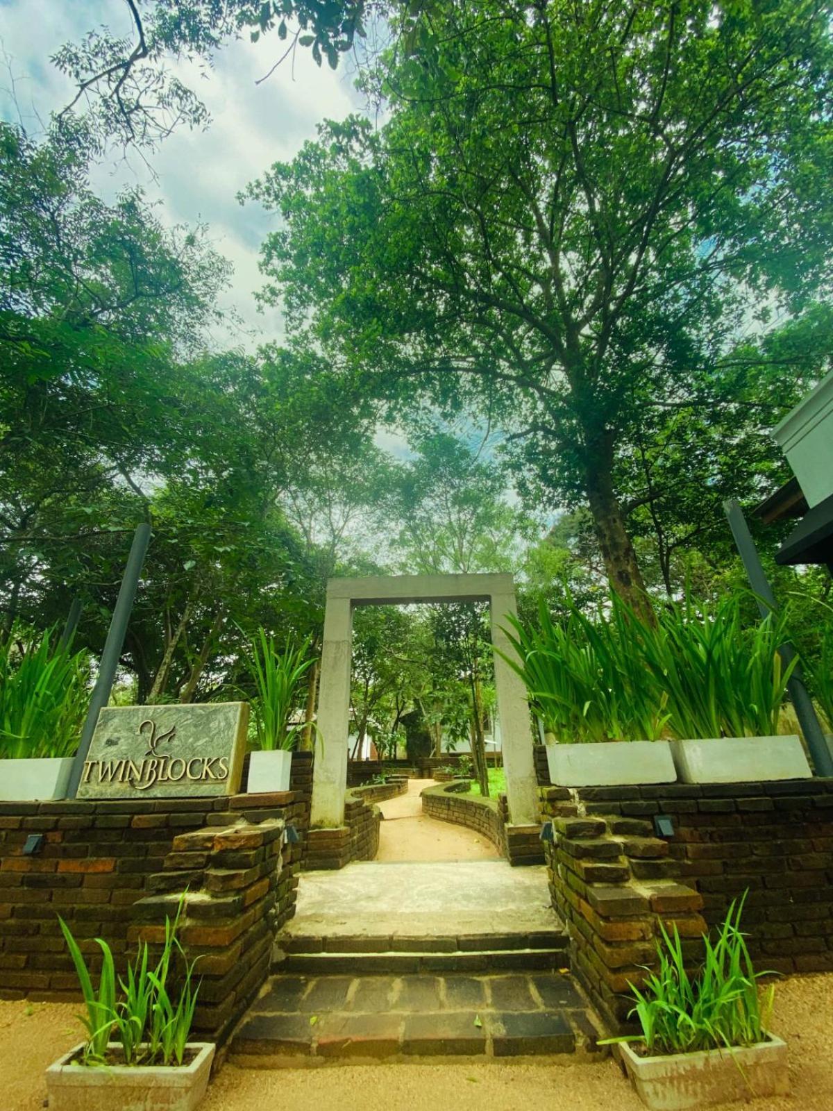 Twin Blocks Nature Resort Anuradhapura Luaran gambar
